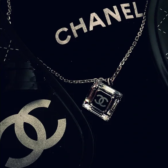 CHANEL CC Y2K Authentic necklace - Picture 2 of 8